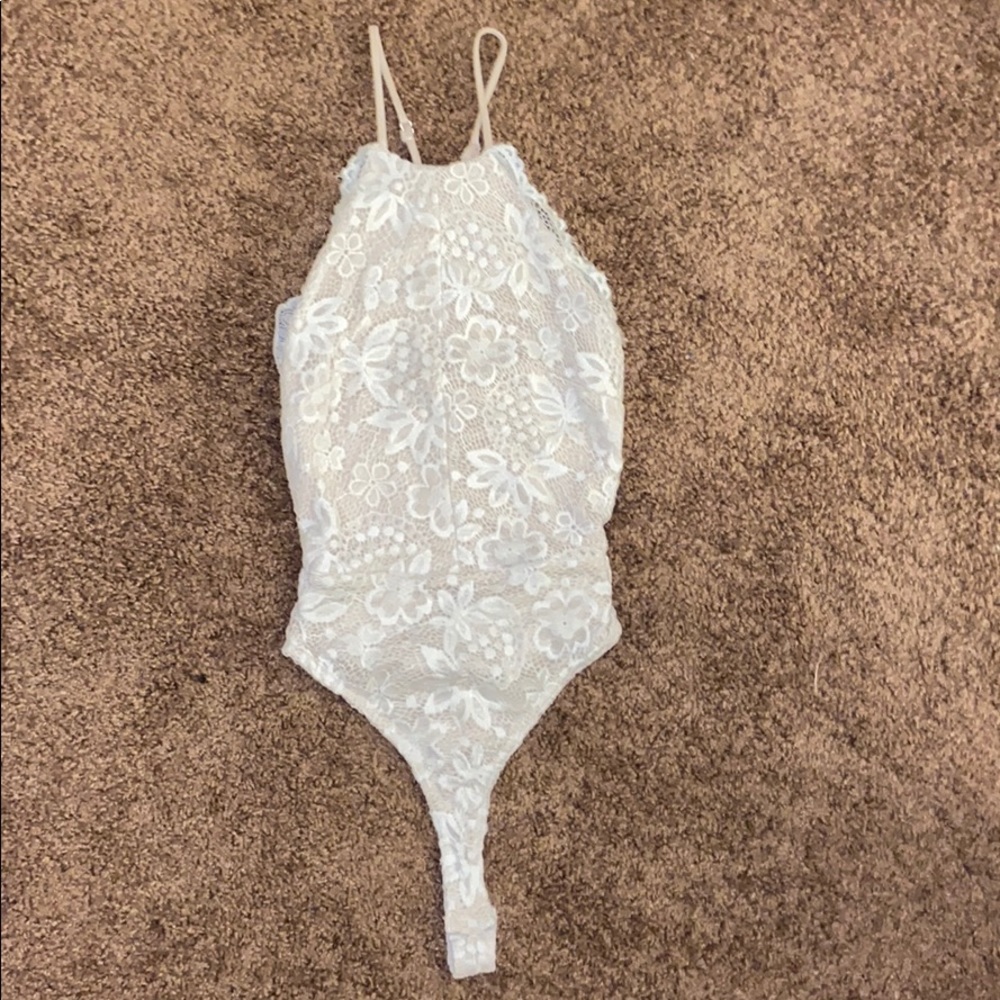 White Bodysuit 🤍